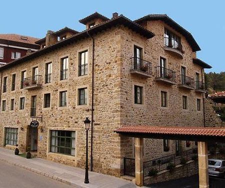 ארנאס דה קבראלס Hotel Villa De Cabrales מראה חיצוני תמונה