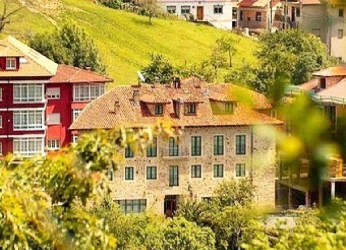 ארנאס דה קבראלס Hotel Villa De Cabrales מראה חיצוני תמונה