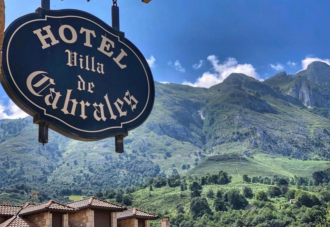 ארנאס דה קבראלס Hotel Villa De Cabrales מראה חיצוני תמונה