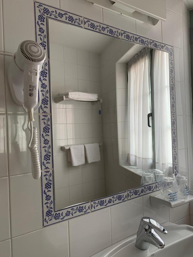 ארנאס דה קבראלס Hotel Villa De Cabrales מראה חיצוני תמונה